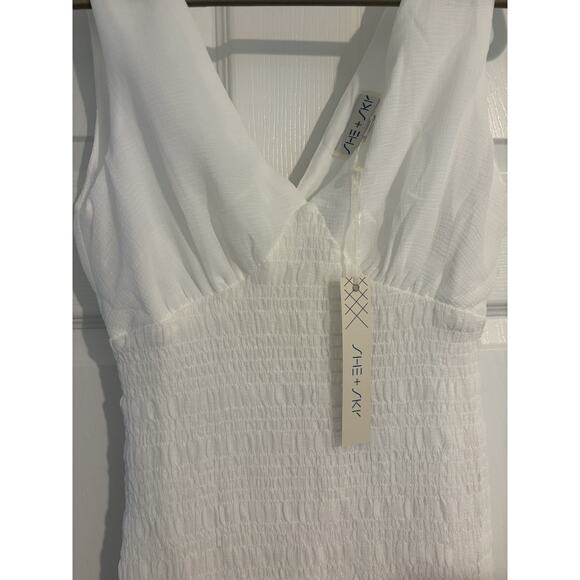 NWT She + Sky White Smocked Sleeveless Dress Small V Neck Lined - Picture 6 of 10
